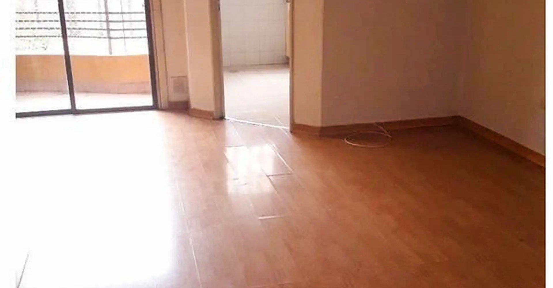 Av Directorio 900, Piso 5